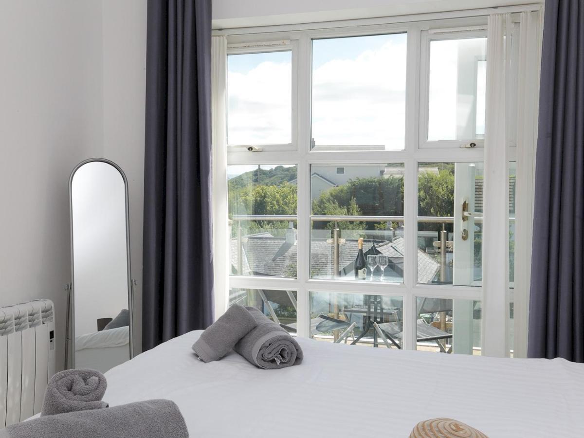 Pass The Keys 2 Bed Sea View Apartment With Balcony Parking Benllech Eksteriør billede