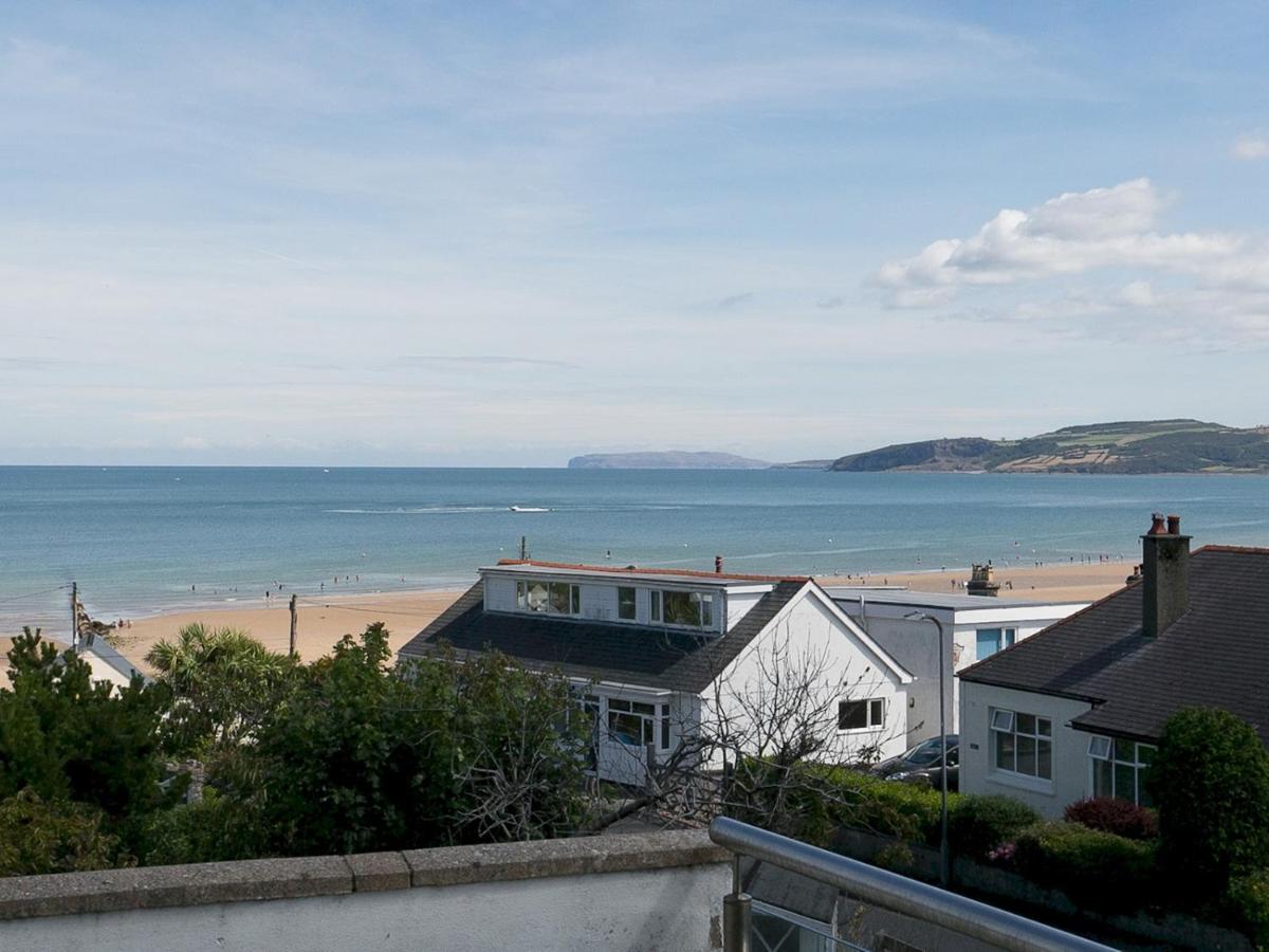 Pass The Keys 2 Bed Sea View Apartment With Balcony Parking Benllech Eksteriør billede